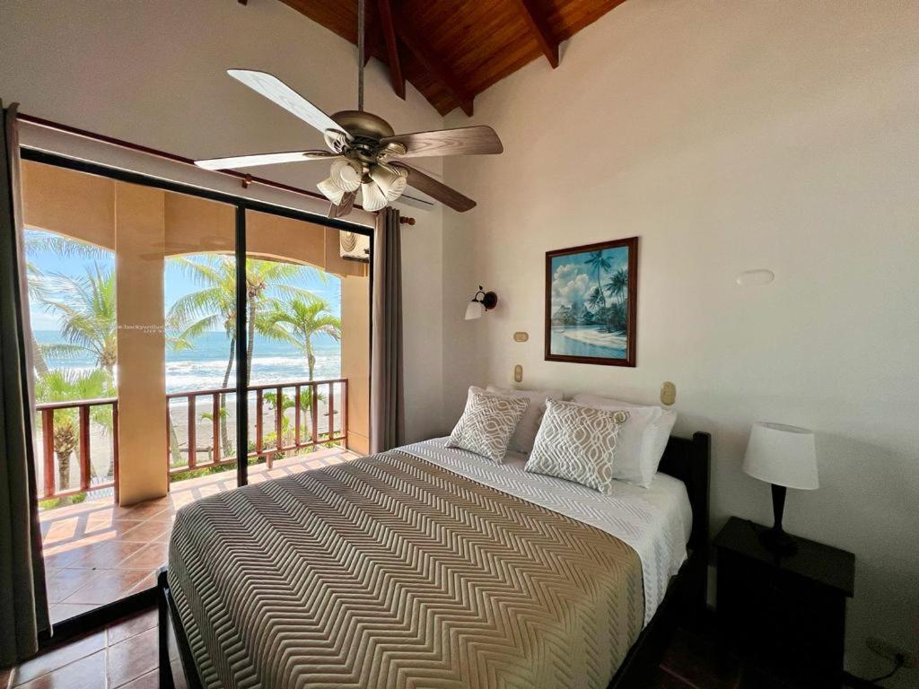 The Backyard Beachfront Hotel Jaco Ngoại thất bức ảnh