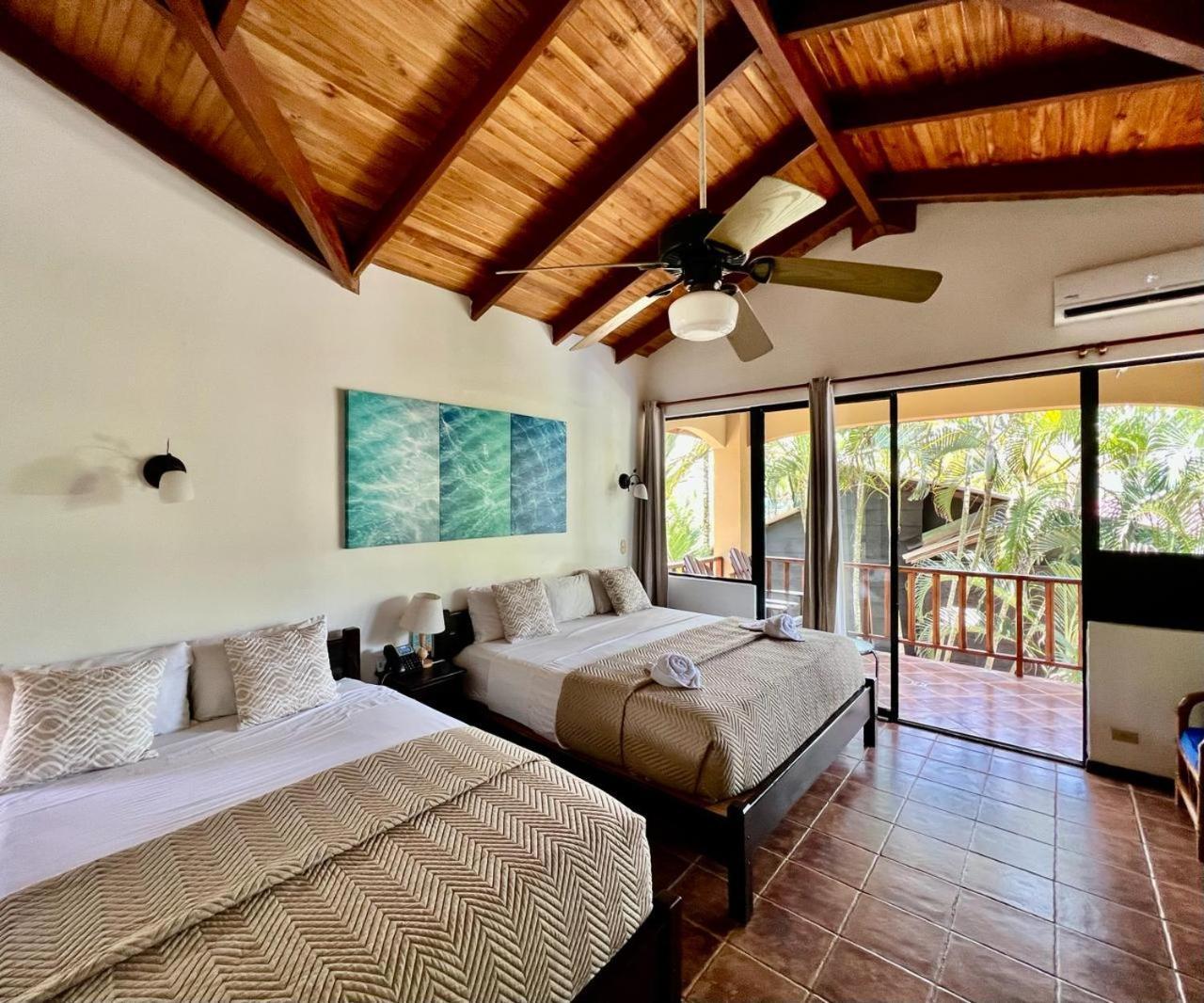 The Backyard Beachfront Hotel Jaco Ngoại thất bức ảnh