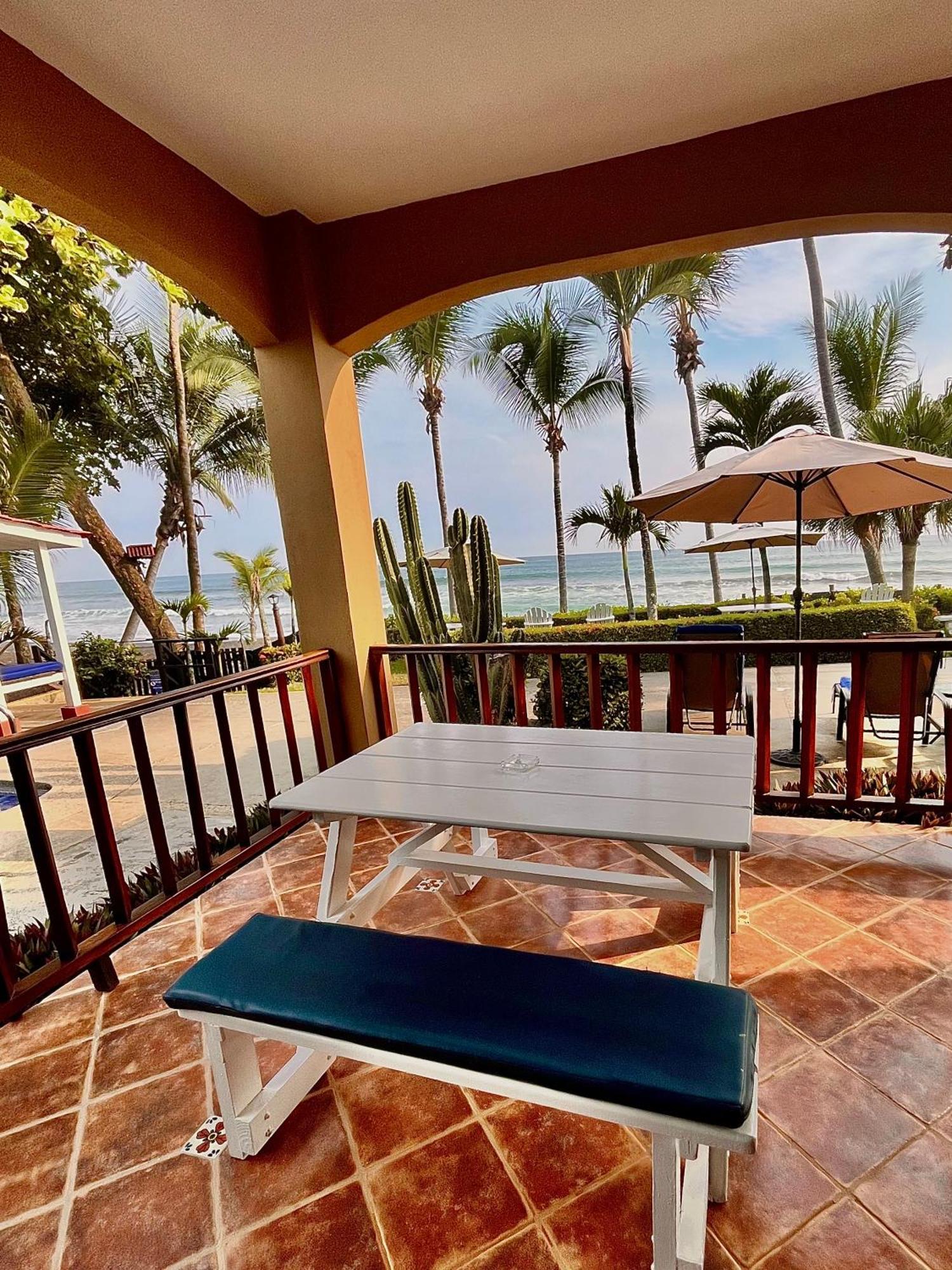 The Backyard Beachfront Hotel Jaco Ngoại thất bức ảnh