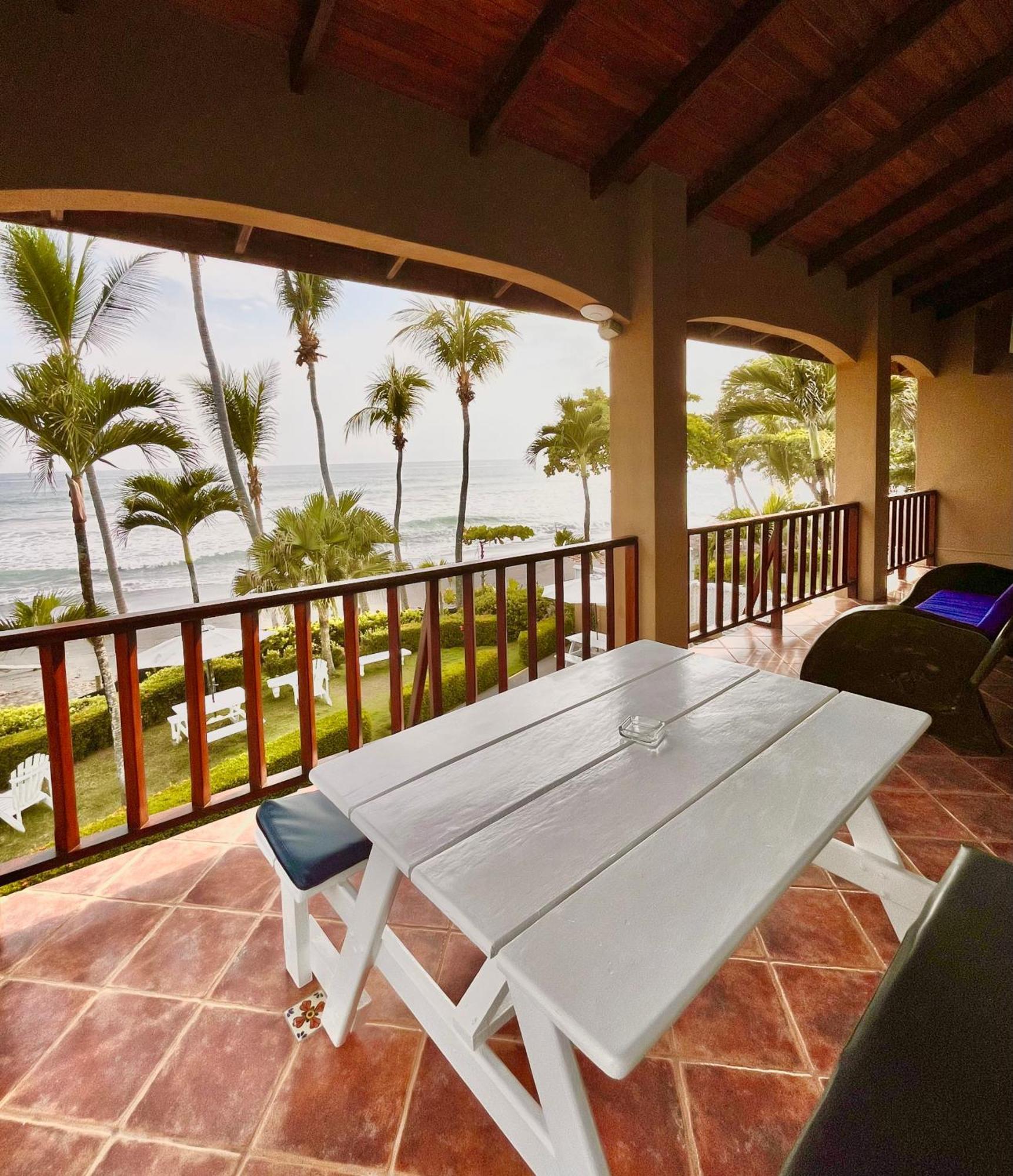 The Backyard Beachfront Hotel Jaco Ngoại thất bức ảnh