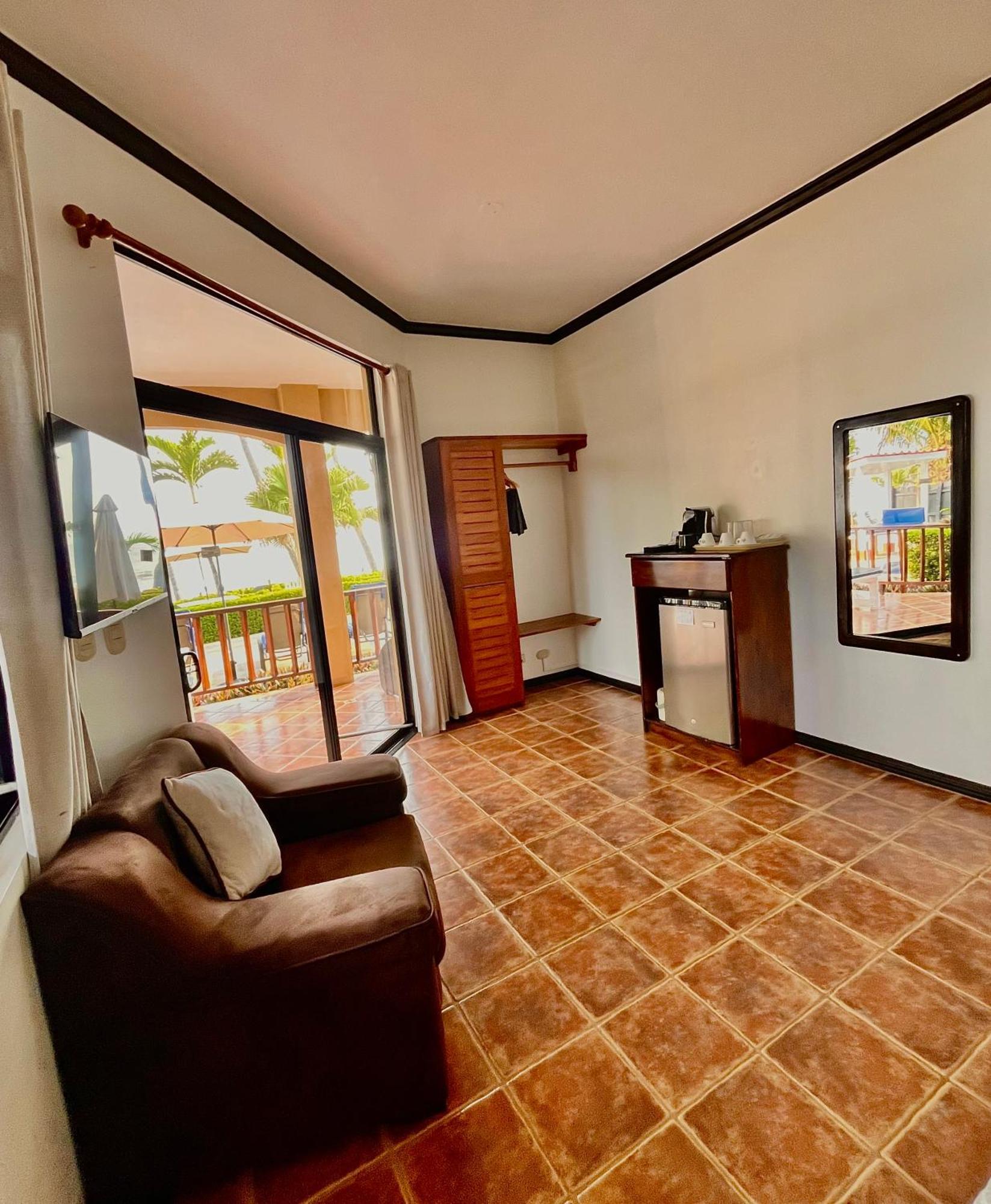 The Backyard Beachfront Hotel Jaco Ngoại thất bức ảnh
